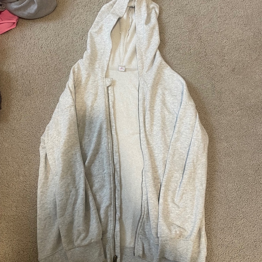 Zip up grey sweatshirt for Girls.